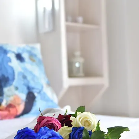 Apartament Kyma And *