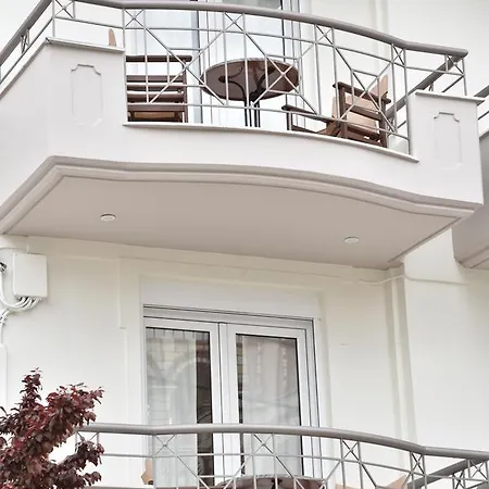 Apartament Kyma And *