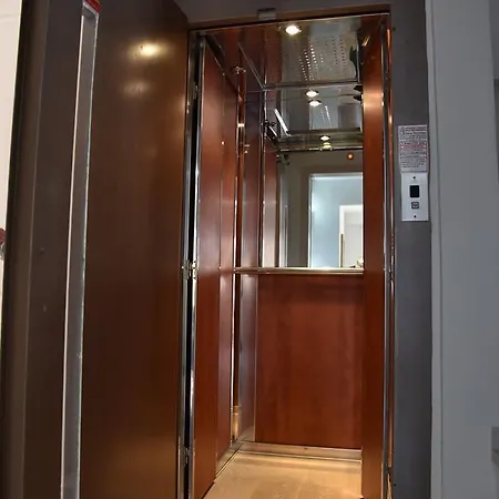 Kyma And Lejlighed *